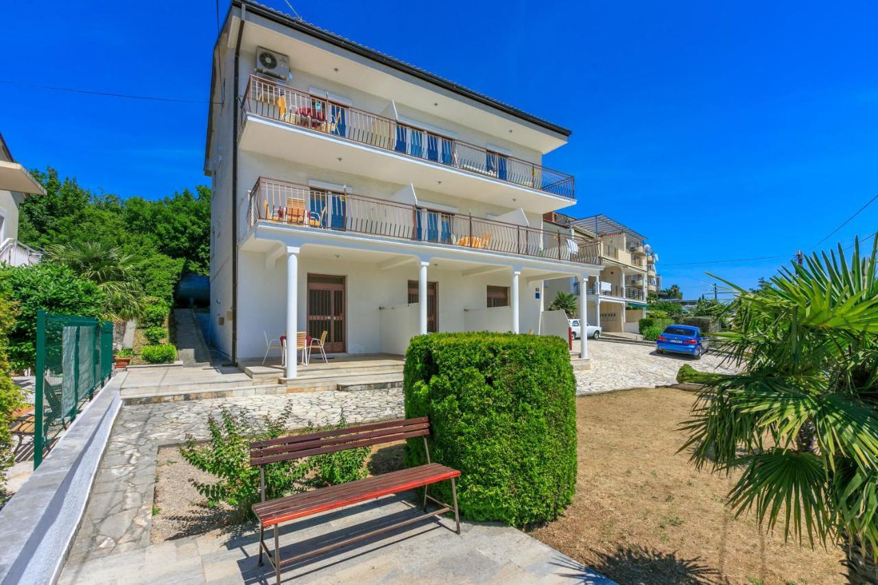 Apartments Laura 드라말리 외부 사진