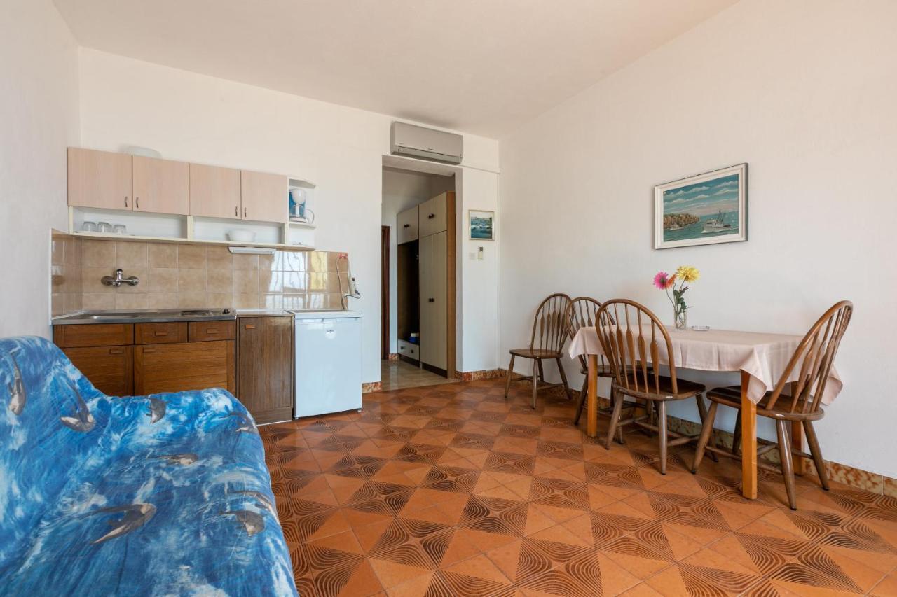 Apartments Laura 드라말리 외부 사진