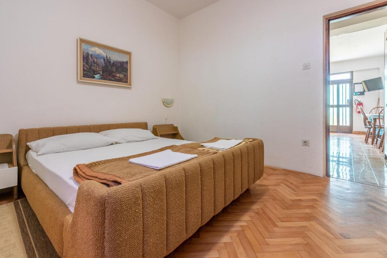 Apartments Laura 드라말리 외부 사진